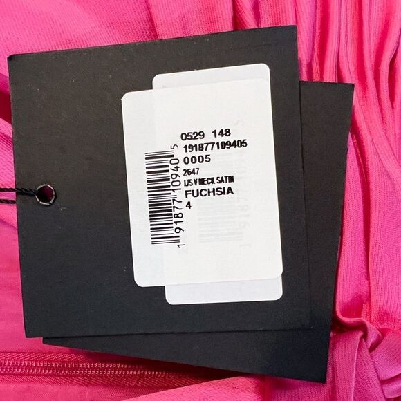 IEENA Mac Duggal Fuchsia Plunge Neck Long Sleeve Satin Jumpsuit NWT Size 4 - Picture 4 of 4